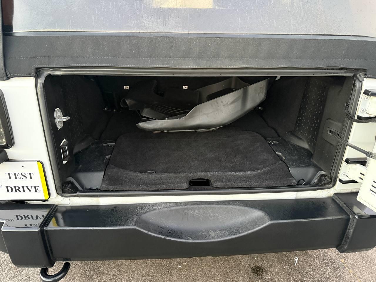 Jeep Wrangler Unlimited Sport 4WD 2014