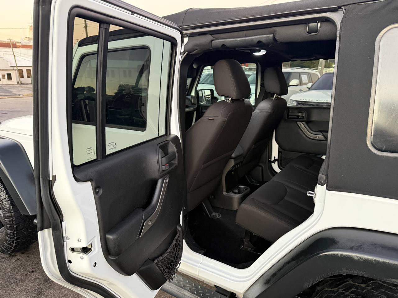 Jeep Wrangler Unlimited Sport 4WD 2014