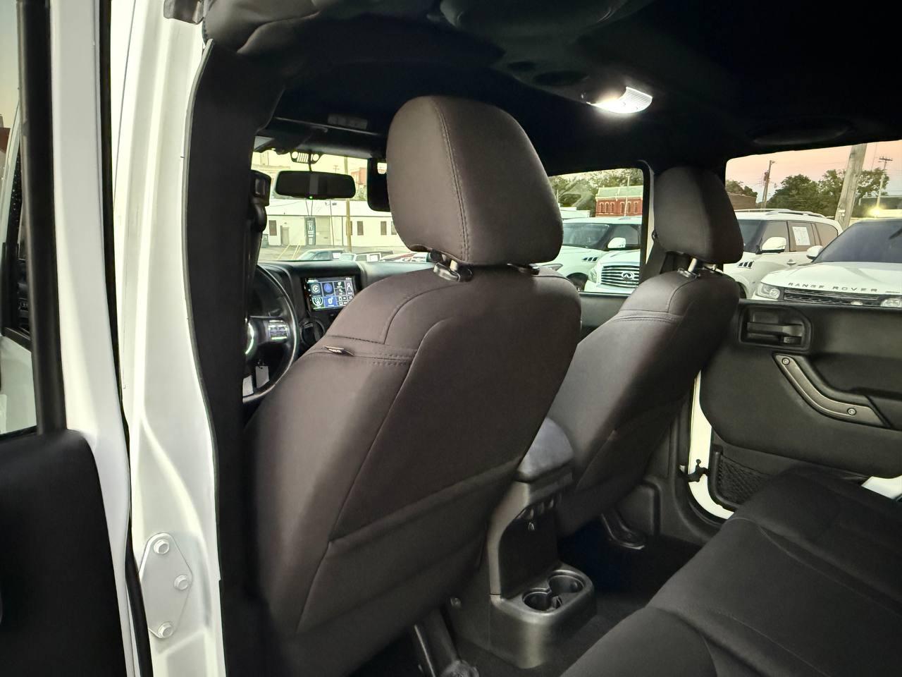 Jeep Wrangler Unlimited Sport 4WD 2014
