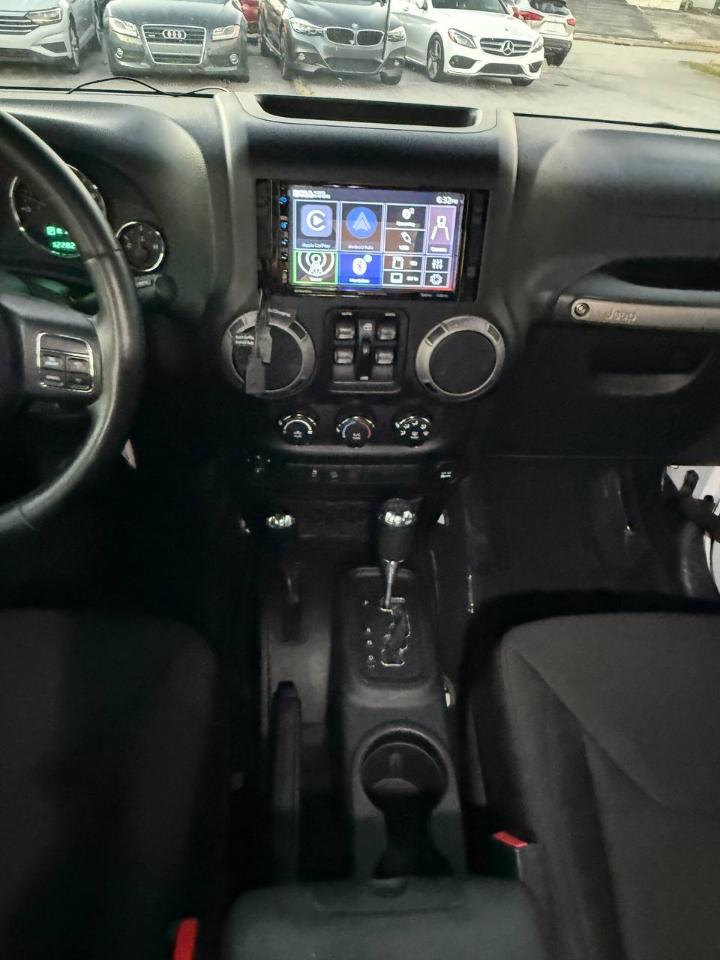 Jeep Wrangler Unlimited Sport 4WD 2014