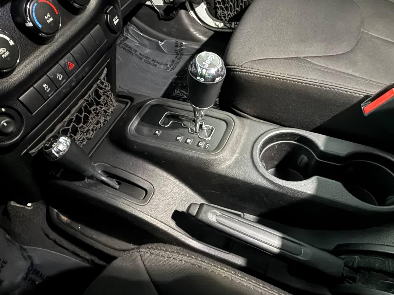 Jeep Wrangler Unlimited Sport 4WD 2014