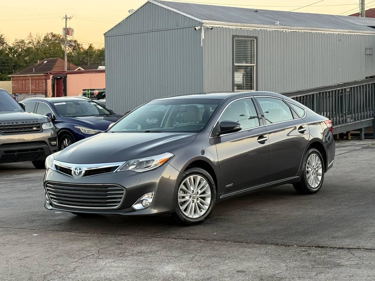 Toyota Avalon Hybrid XLE Premium 2014
