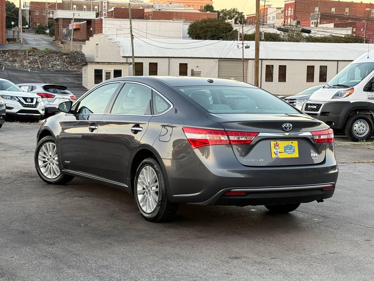 Toyota Avalon Hybrid XLE Premium 2014