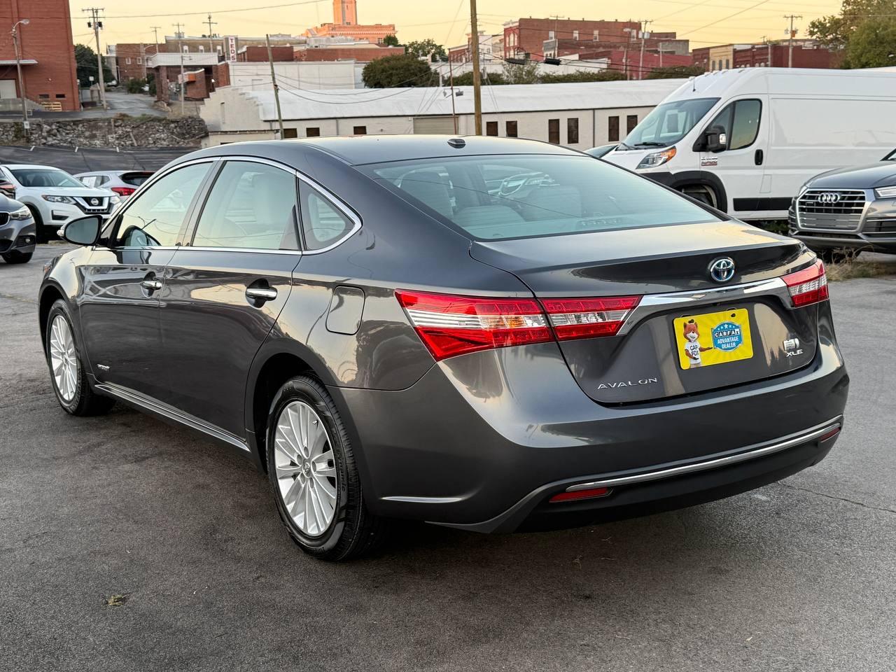 Toyota Avalon Hybrid XLE Premium 2014