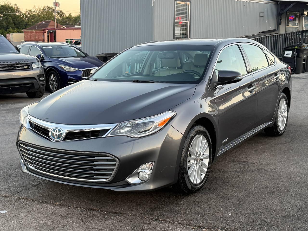 Toyota Avalon Hybrid XLE Premium 2014