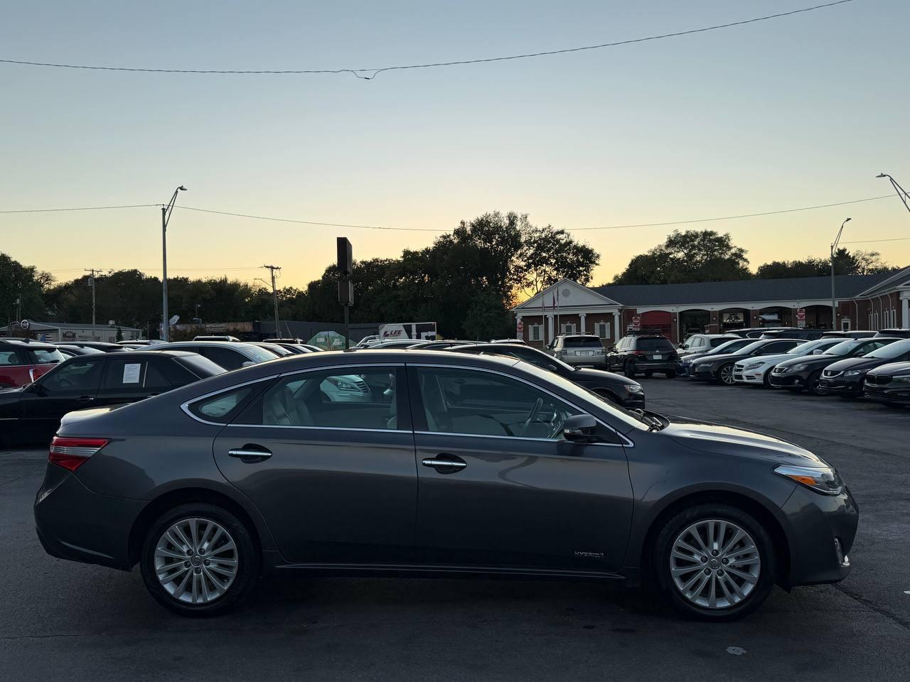 Toyota Avalon Hybrid XLE Premium 2014
