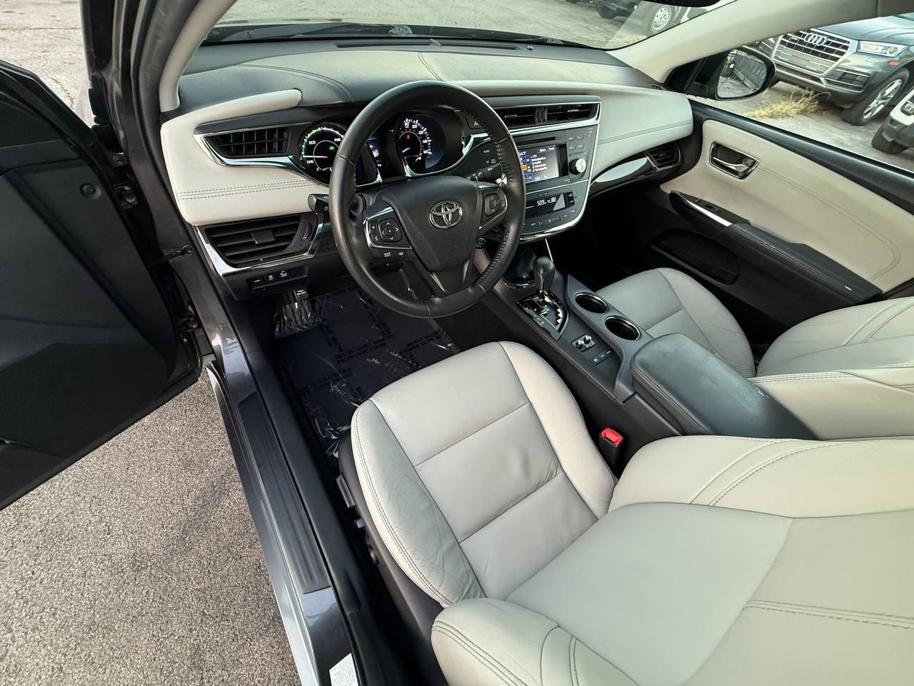 Toyota Avalon Hybrid XLE Premium 2014