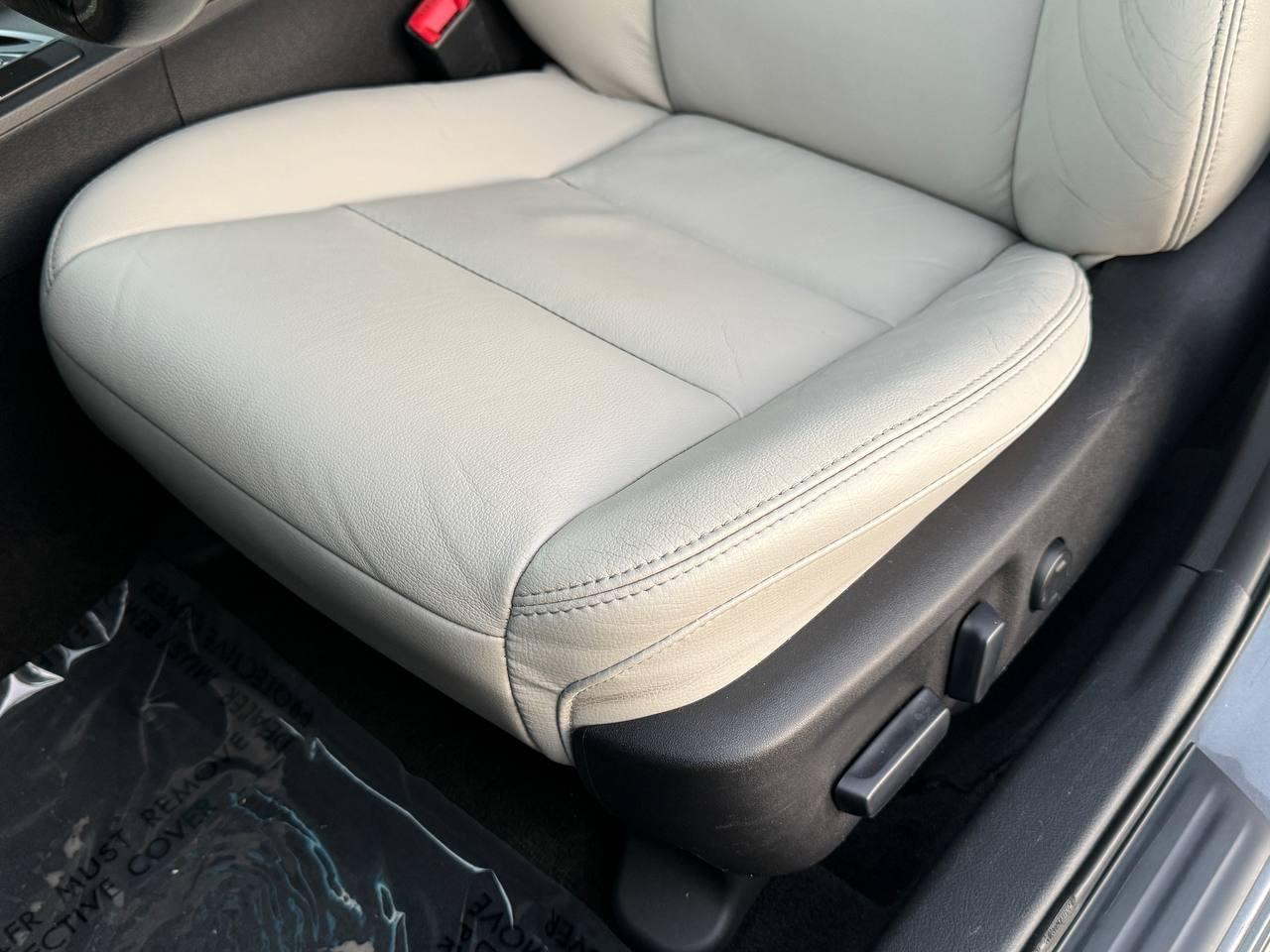 Toyota Avalon Hybrid XLE Premium 2014