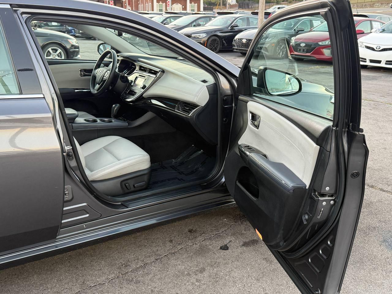 Toyota Avalon Hybrid XLE Premium 2014