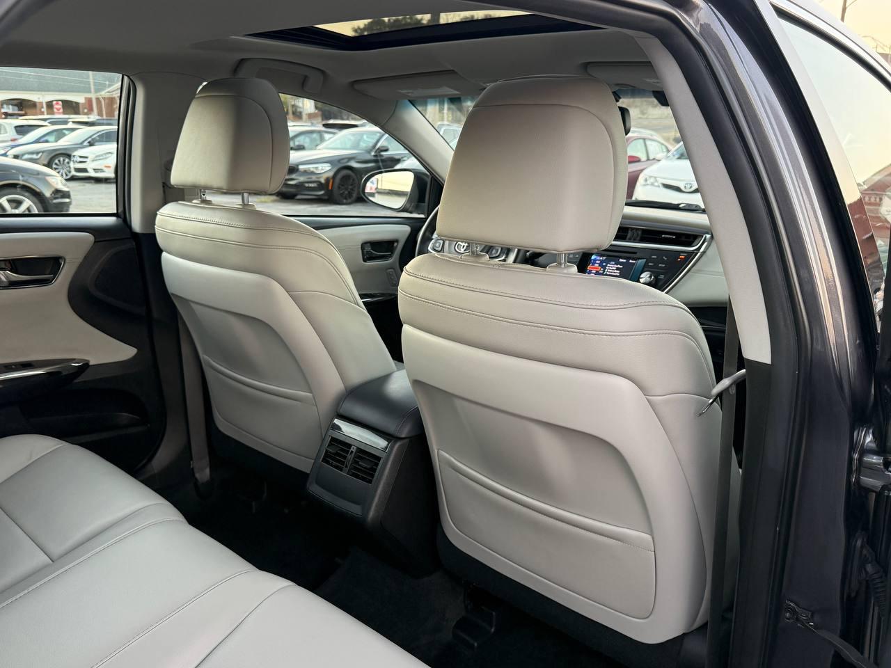 Toyota Avalon Hybrid XLE Premium 2014