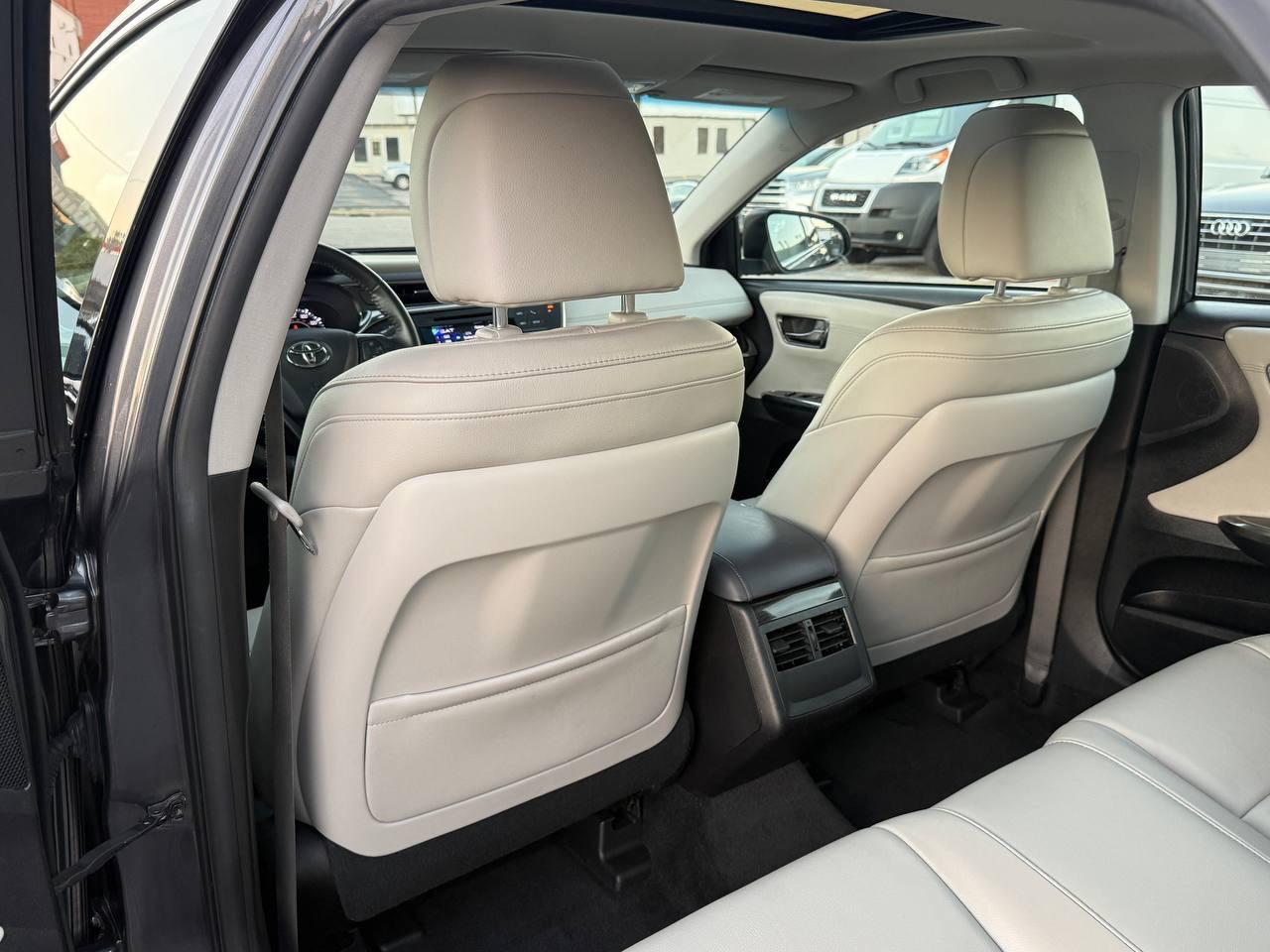 Toyota Avalon Hybrid XLE Premium 2014