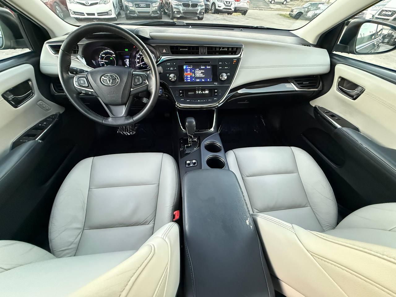 Toyota Avalon Hybrid XLE Premium 2014