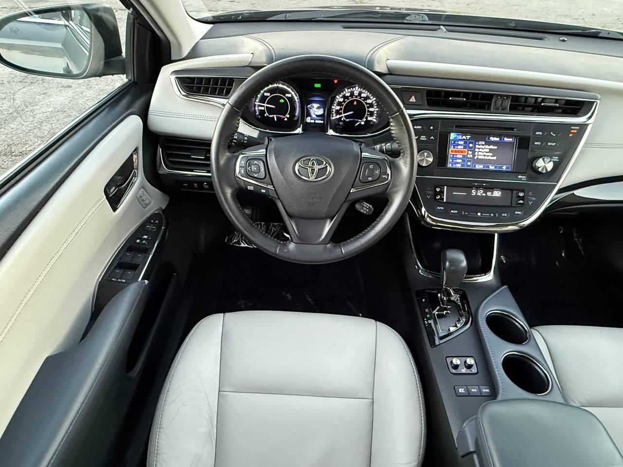 Toyota Avalon Hybrid XLE Premium 2014