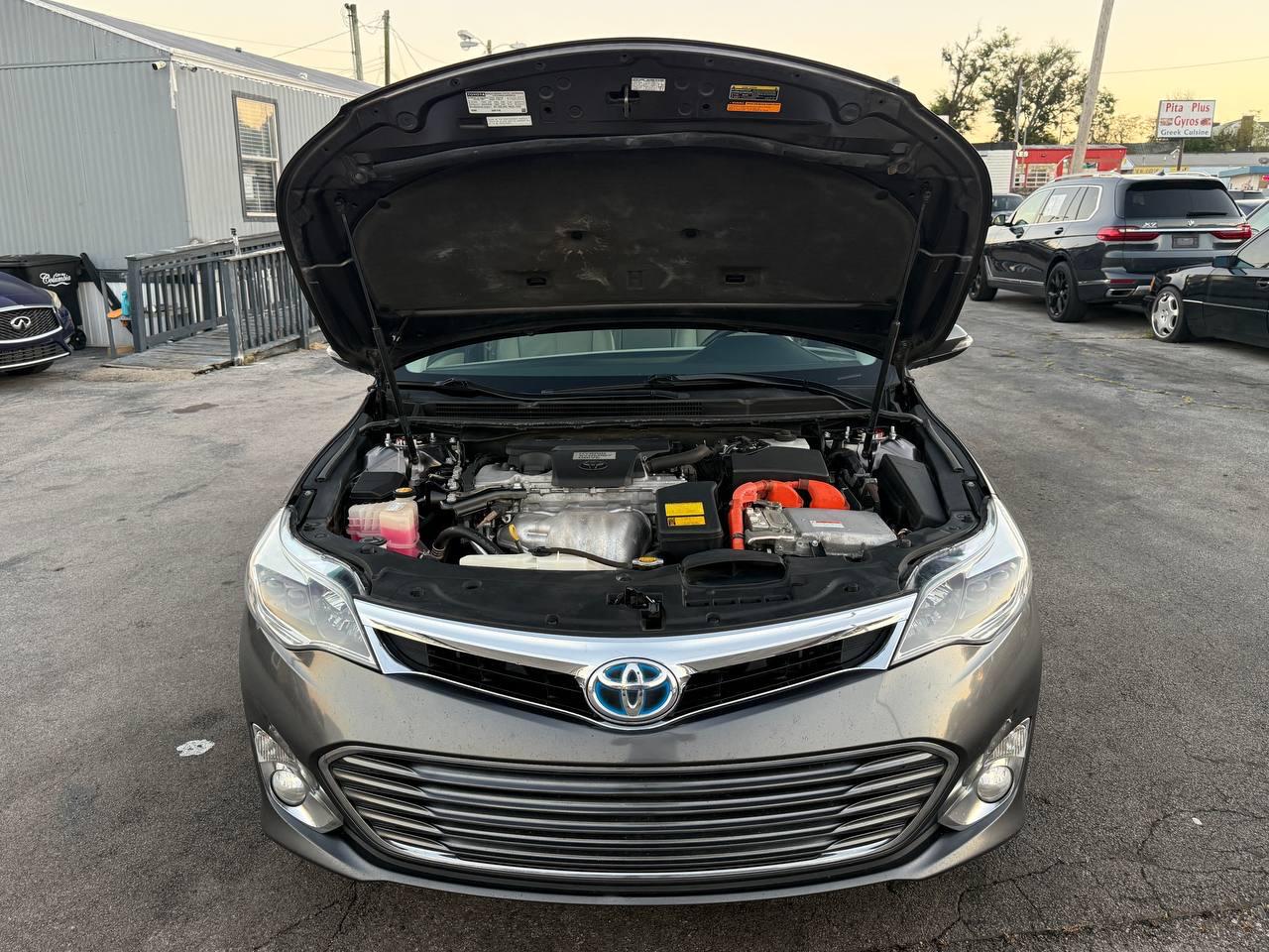 Toyota Avalon Hybrid XLE Premium 2014