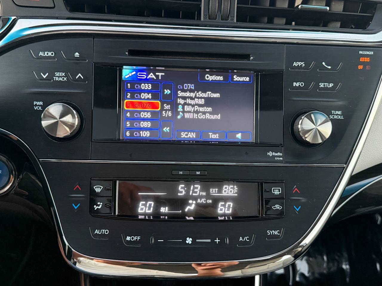 Toyota Avalon Hybrid XLE Premium 2014