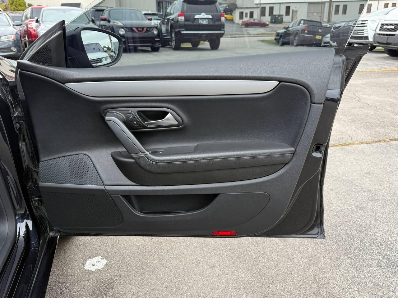 Volkswagen CC Sport PZEV 2012