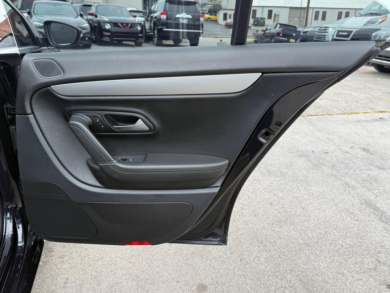 Volkswagen CC Sport PZEV 2012