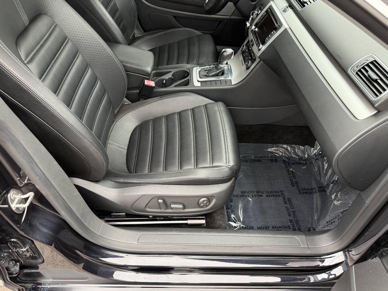 Volkswagen CC Sport PZEV 2012