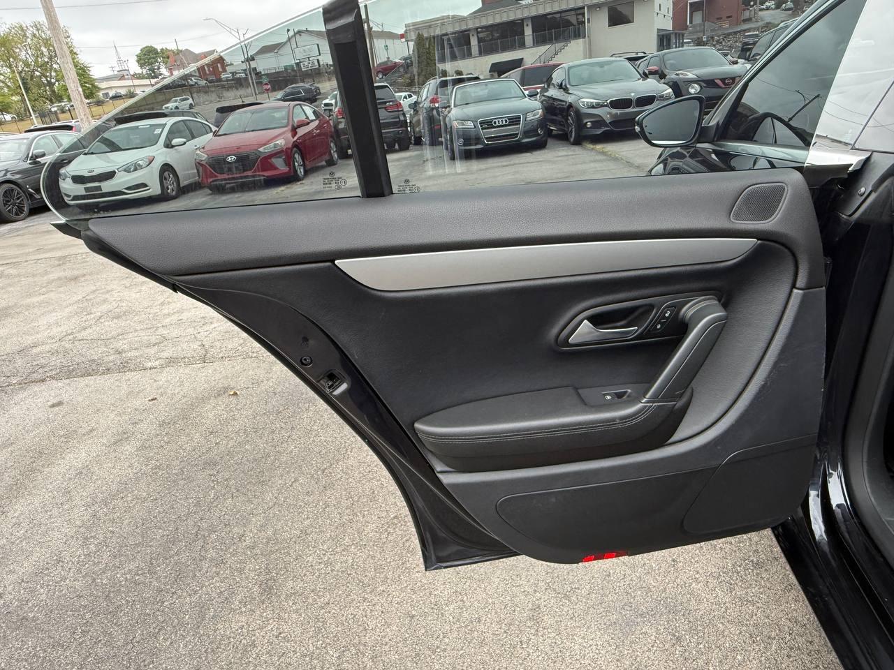 Volkswagen CC Sport PZEV 2012
