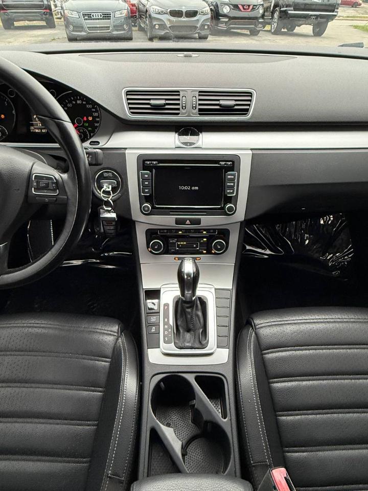 Volkswagen CC Sport PZEV 2012