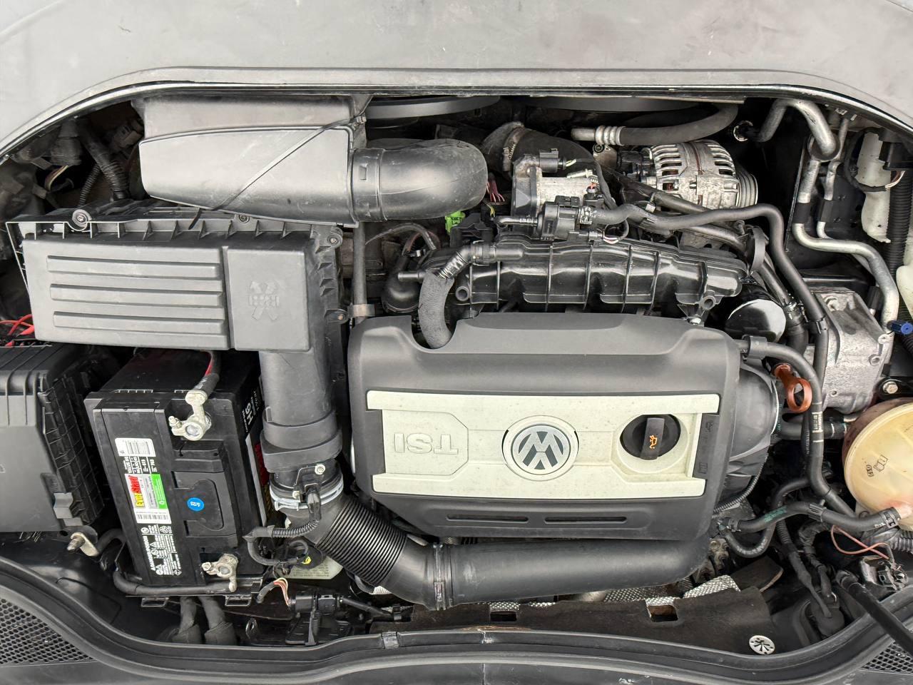 Volkswagen CC Sport PZEV 2012