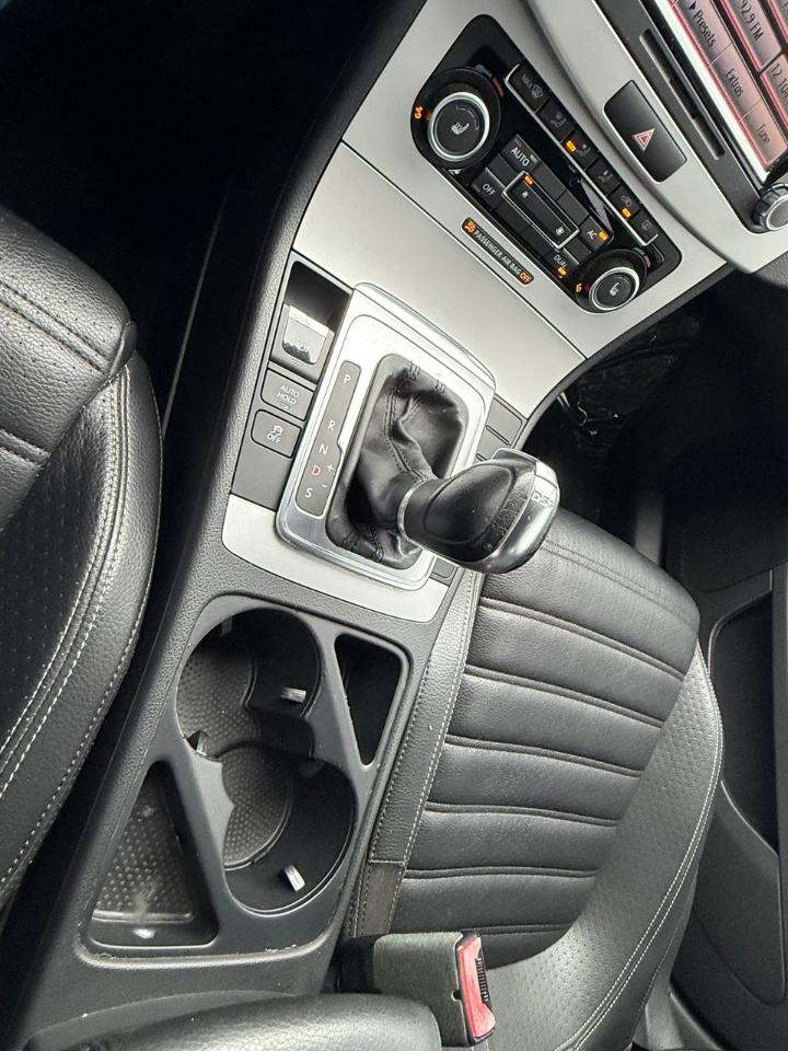 Volkswagen CC Sport PZEV 2012