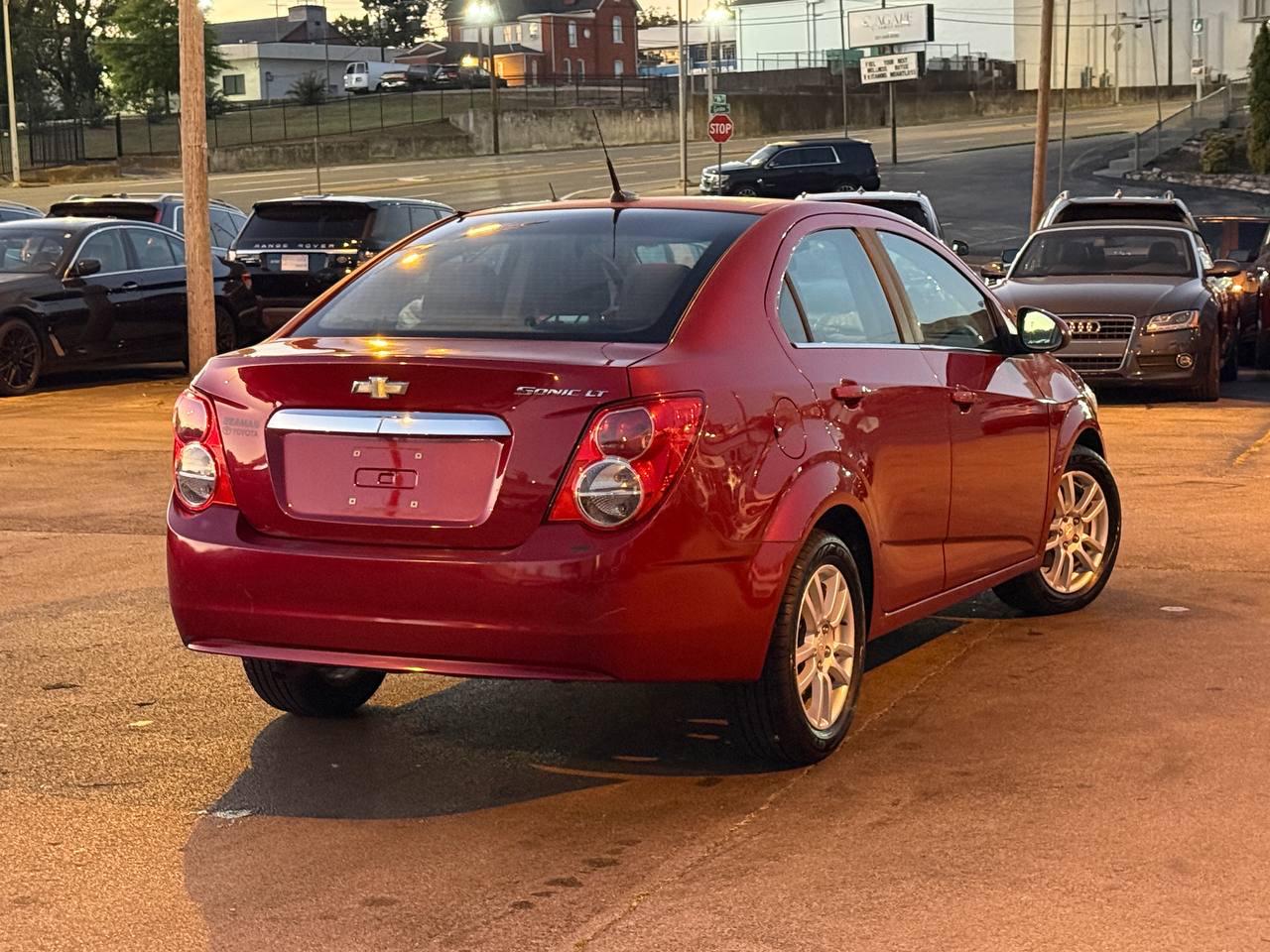 Chevrolet Sonic 2LT Sedan 2012