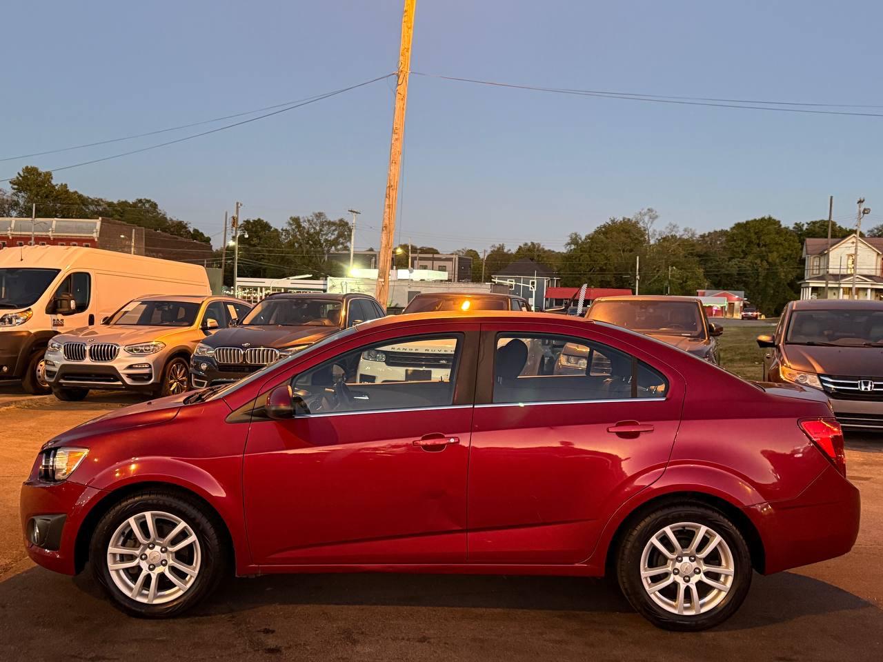 Chevrolet Sonic 2LT Sedan 2012