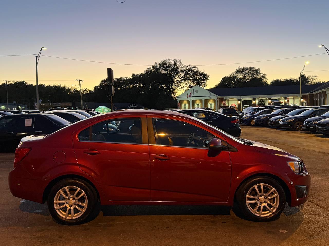 Chevrolet Sonic 2LT Sedan 2012