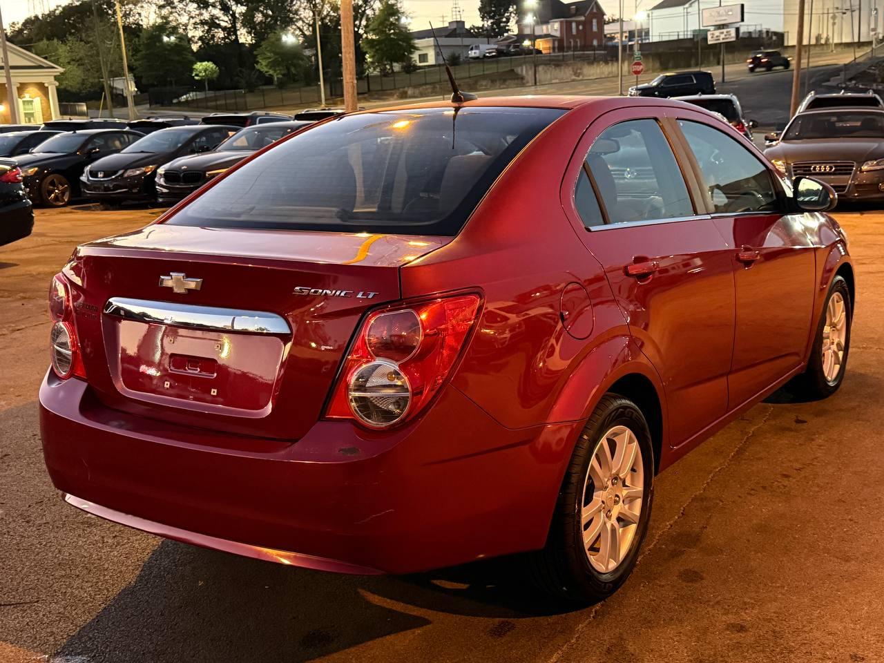 Chevrolet Sonic 2LT Sedan 2012