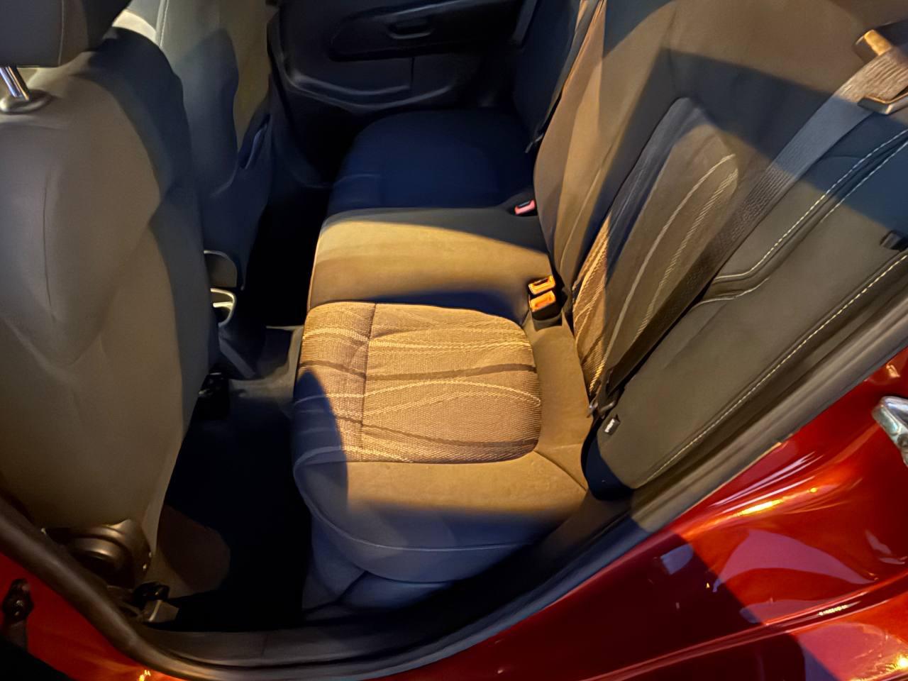 Chevrolet Sonic 2LT Sedan 2012