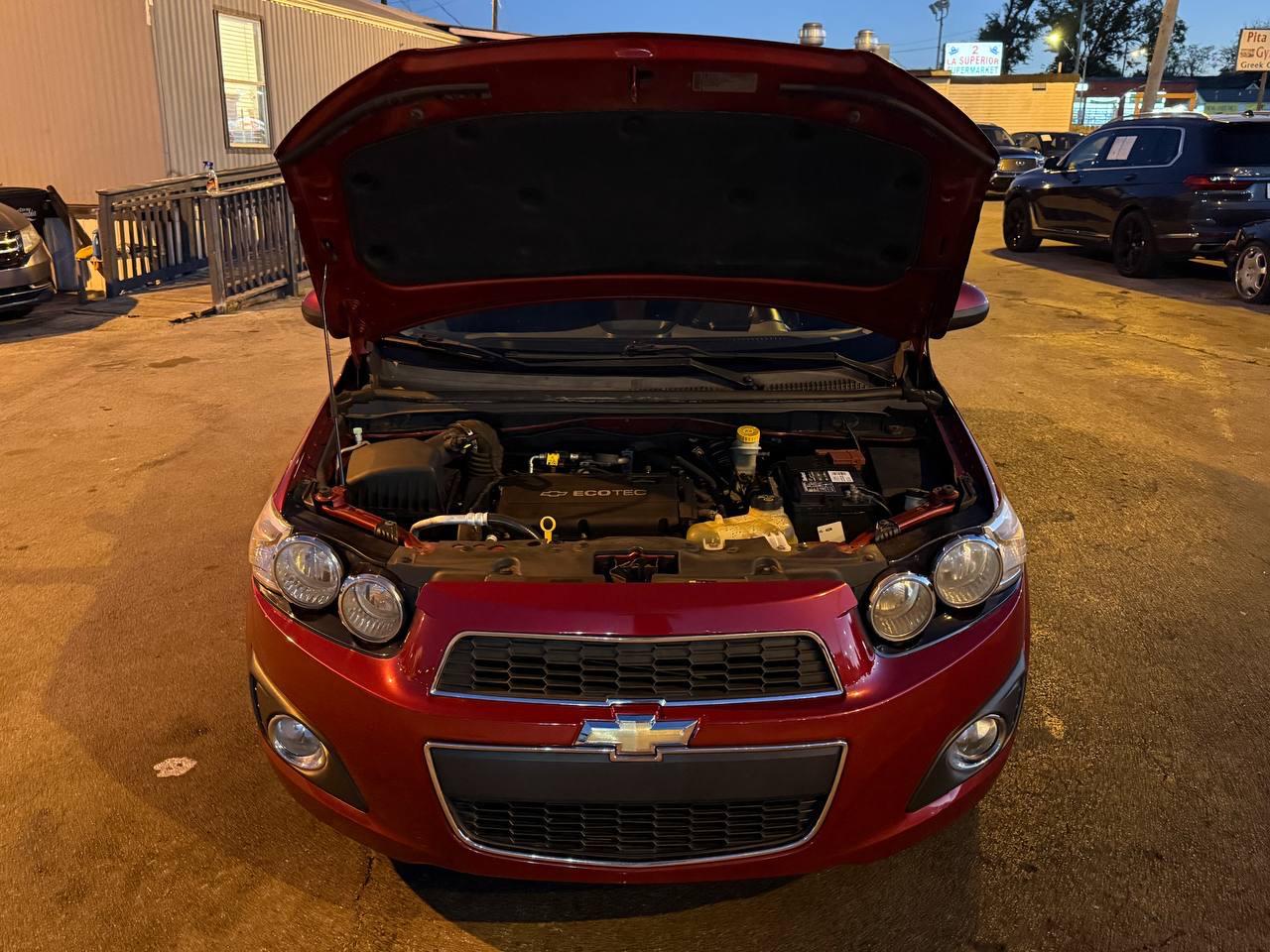 Chevrolet Sonic 2LT Sedan 2012