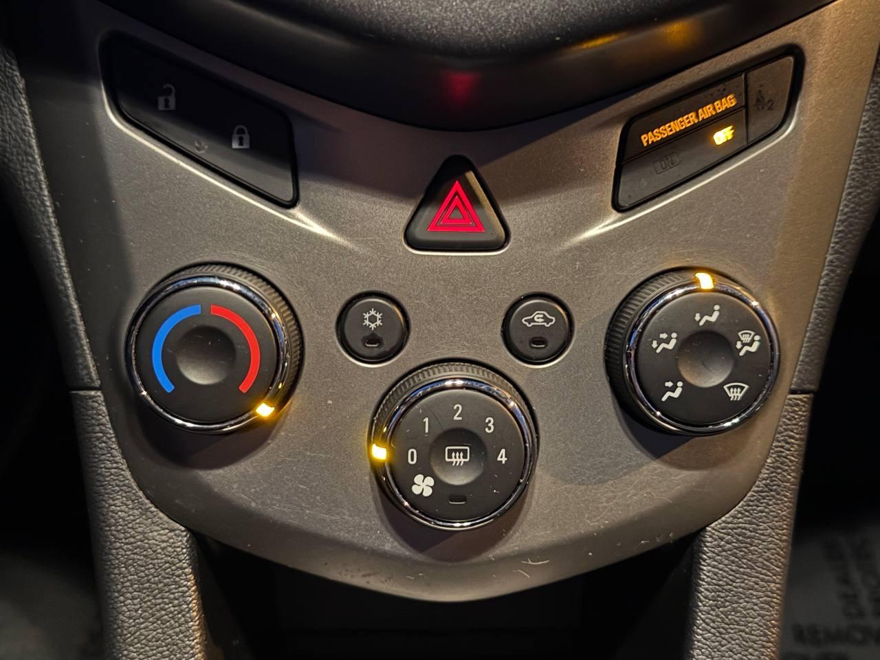 Chevrolet Sonic 2LT Sedan 2012