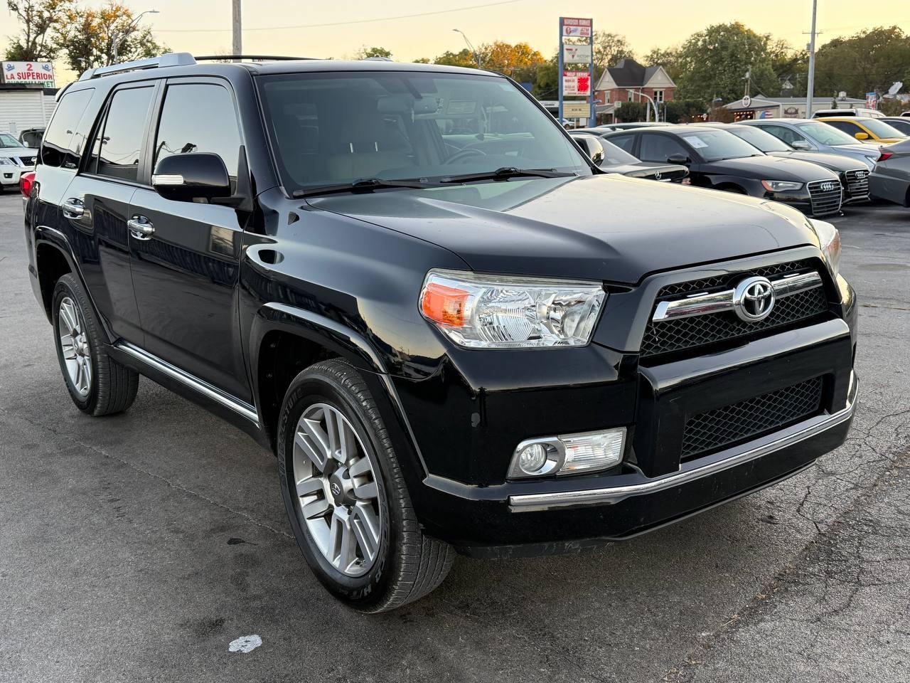 Toyota 4Runner Limited 4WD V6 2012