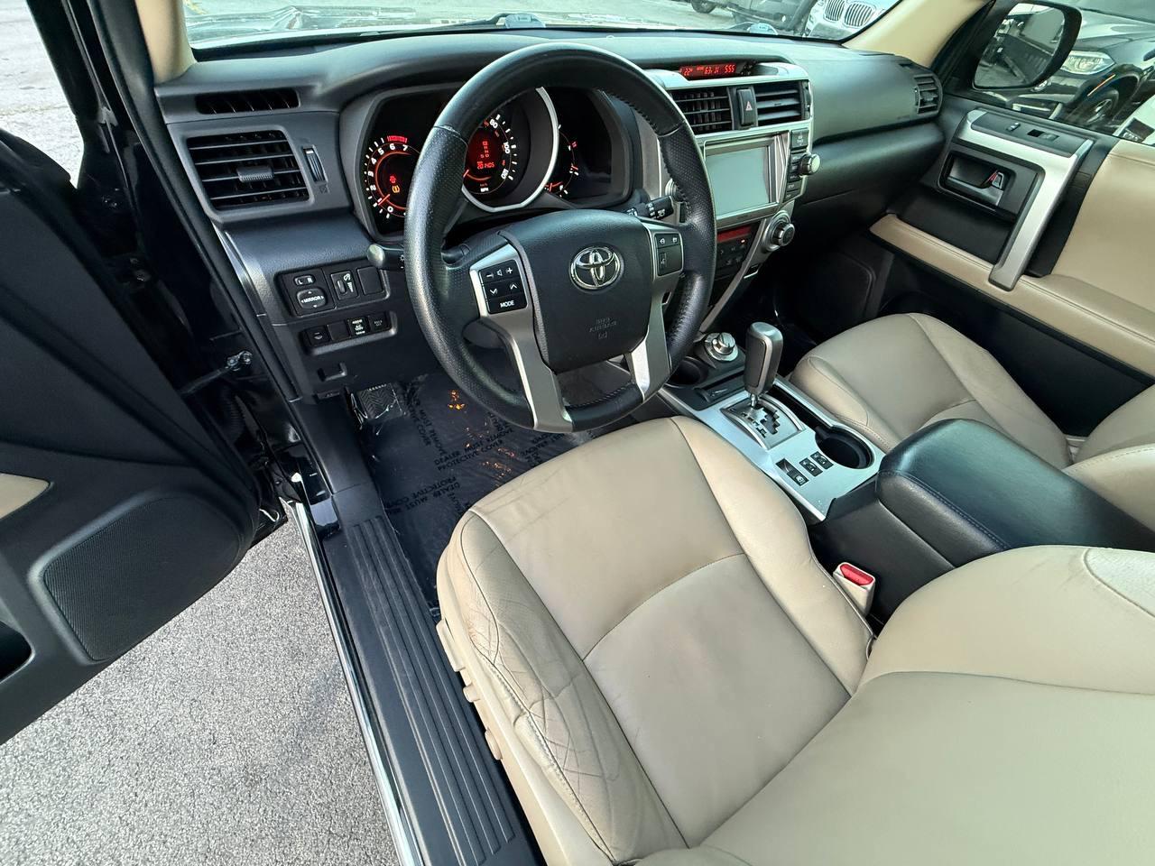 Toyota 4Runner Limited 4WD V6 2012