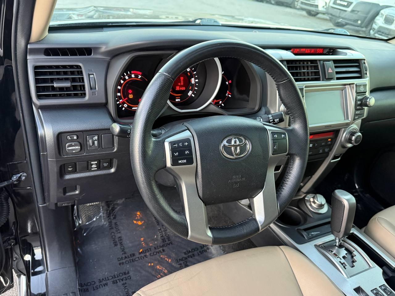 Toyota 4Runner Limited 4WD V6 2012