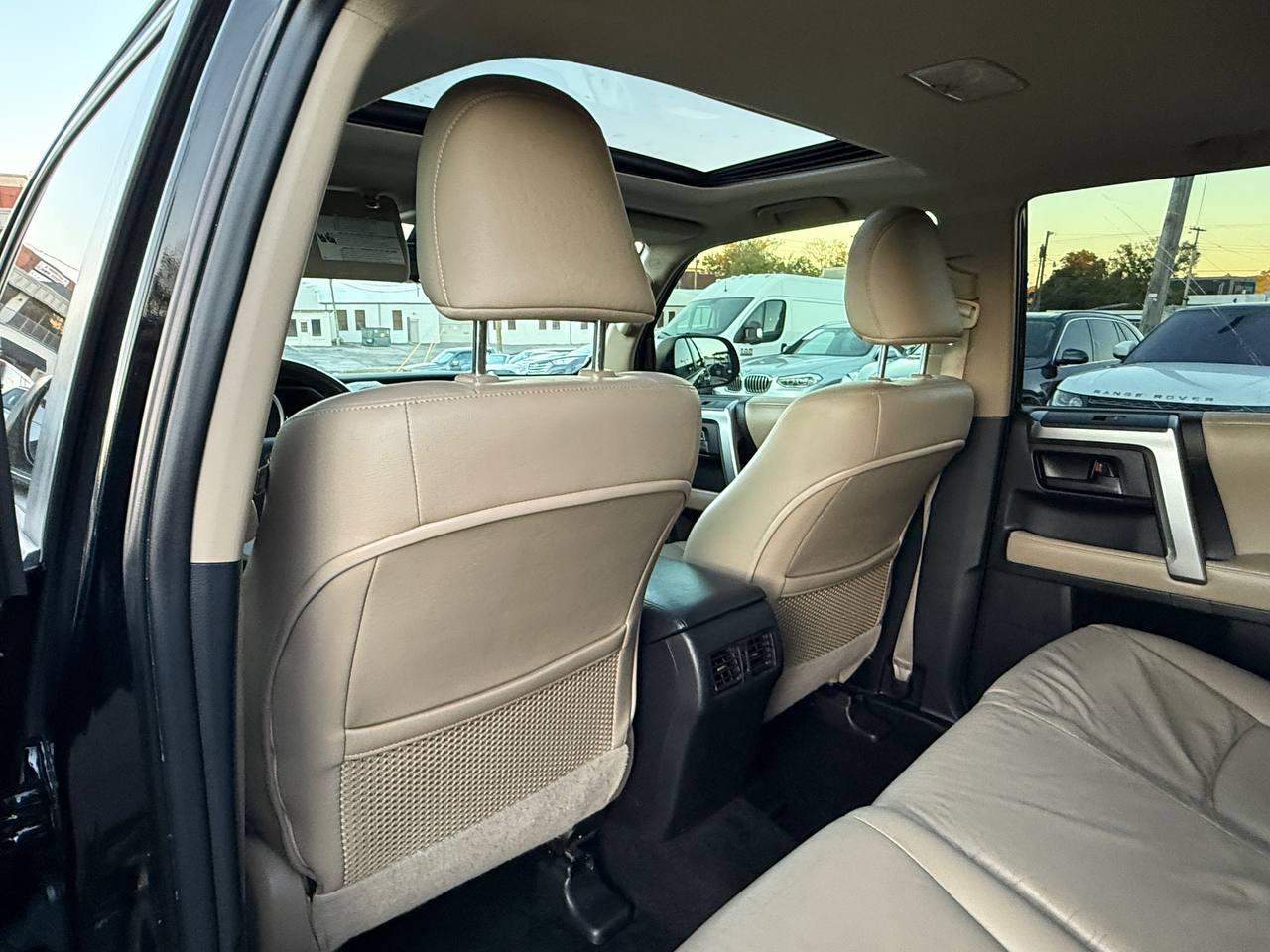 Toyota 4Runner Limited 4WD V6 2012