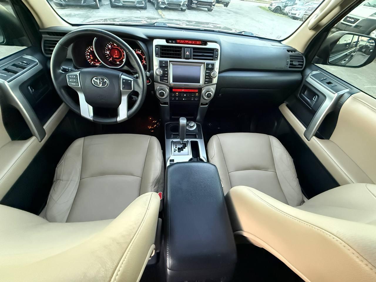 Toyota 4Runner Limited 4WD V6 2012