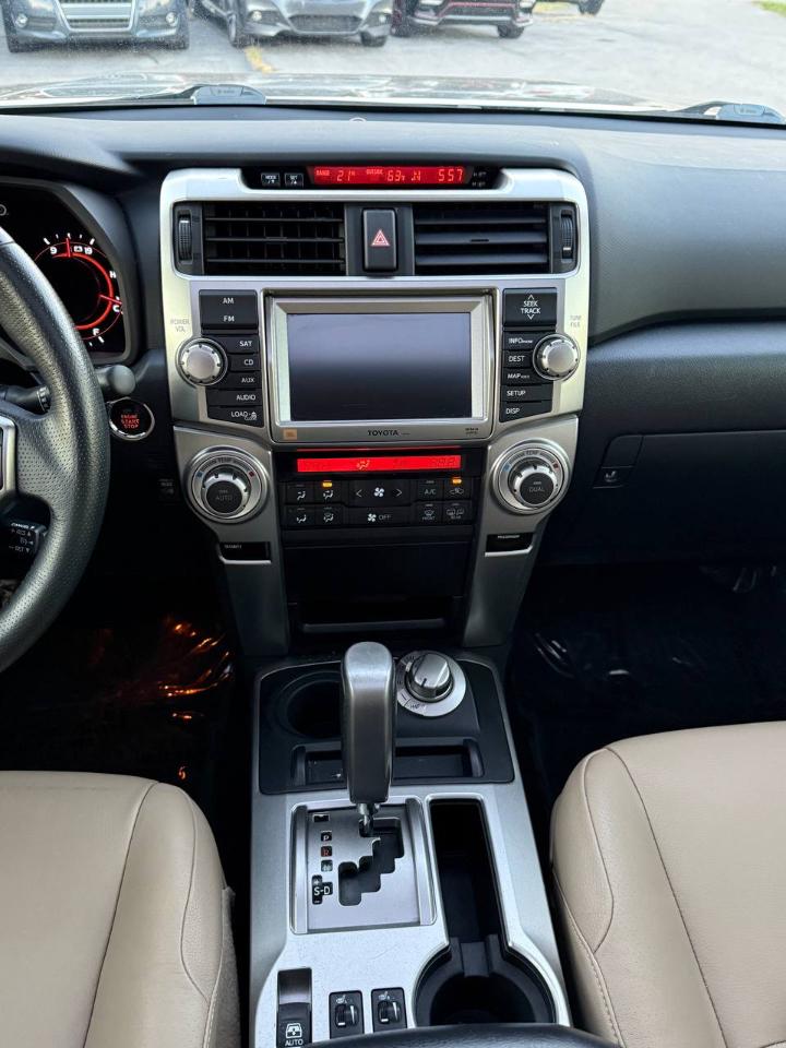 Toyota 4Runner Limited 4WD V6 2012