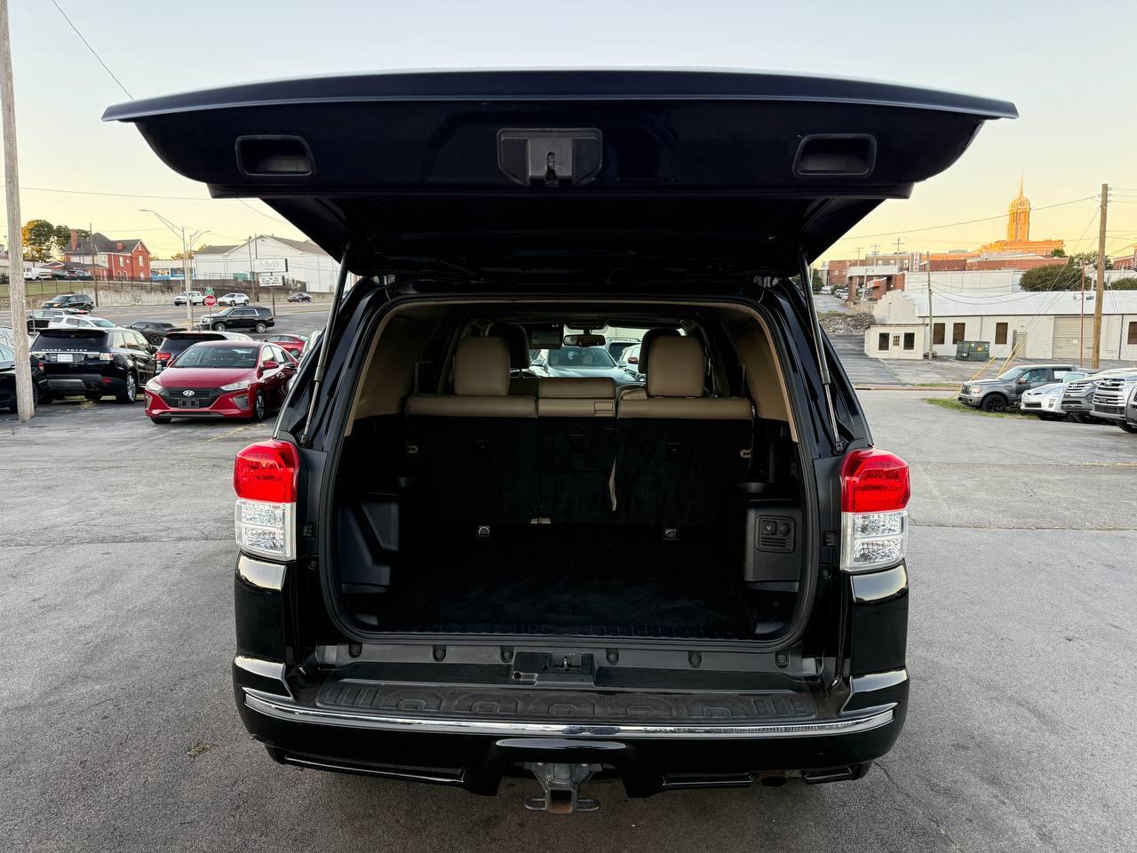Toyota 4Runner Limited 4WD V6 2012