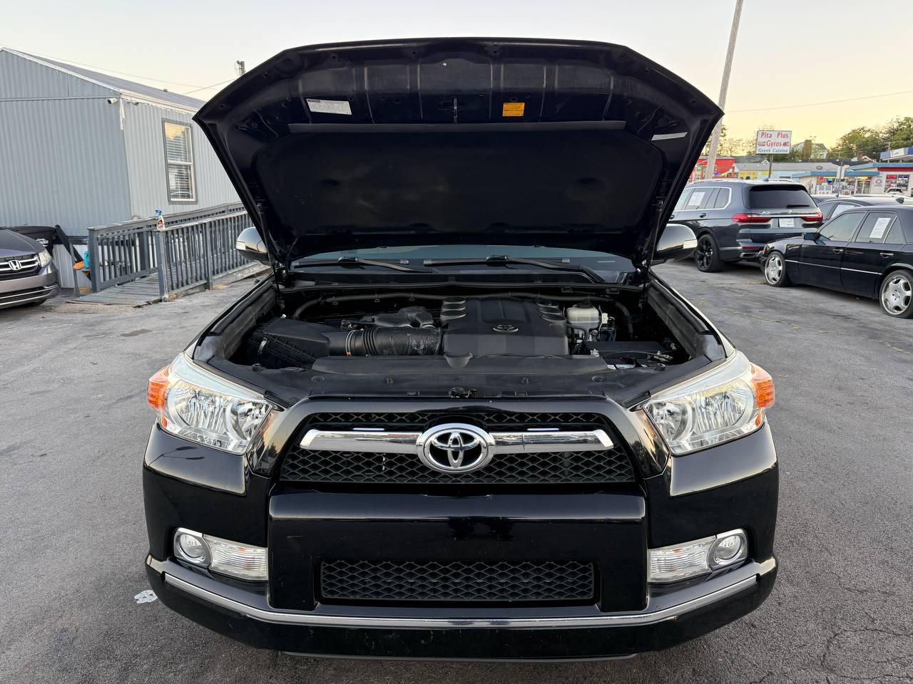 Toyota 4Runner Limited 4WD V6 2012