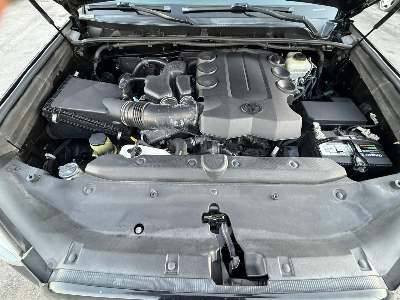 Toyota 4Runner Limited 4WD V6 2012