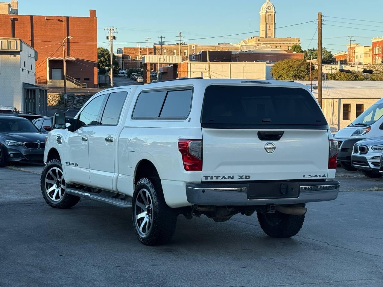 Nissan Titan XD SL 4WD Diesel 2016