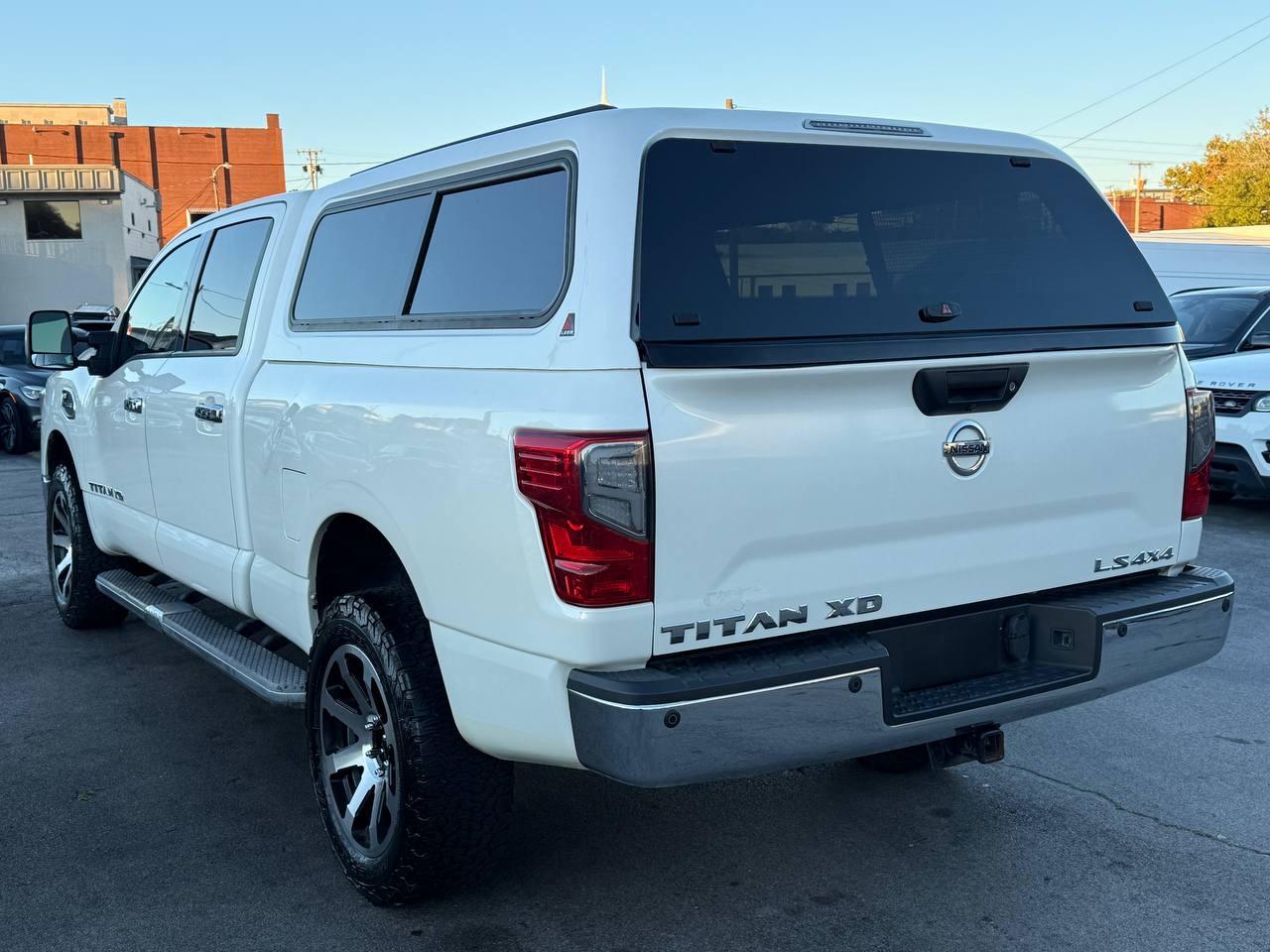 Nissan Titan XD SL 4WD Diesel 2016