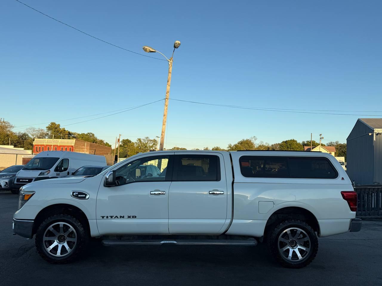 Nissan Titan XD SL 4WD Diesel 2016