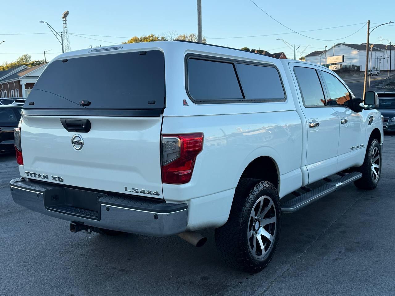 Nissan Titan XD SL 4WD Diesel 2016