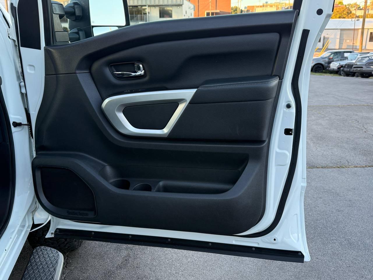 Nissan Titan XD SL 4WD Diesel 2016