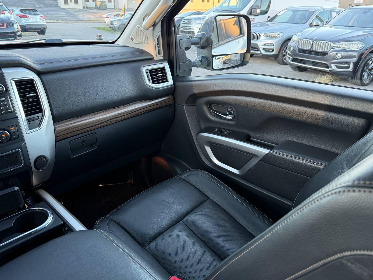 Nissan Titan XD SL 4WD Diesel 2016