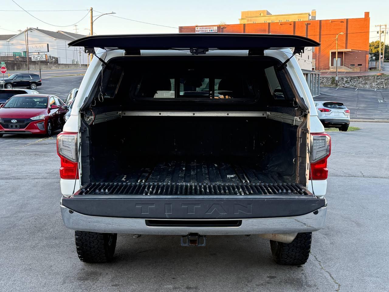 Nissan Titan XD SL 4WD Diesel 2016