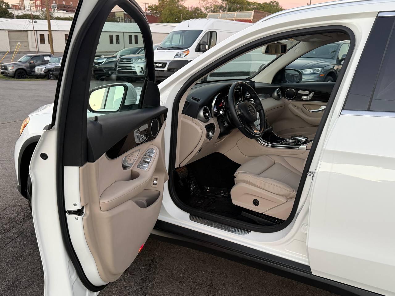 Mercedes-Benz GLC-Class GLC300 2016